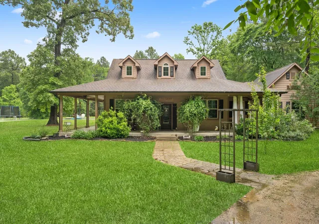 Photo 3 of Single family home for sale at 25672 Magnolia Pines Dr, Magnolia, TX 77355 | MLS# 30310020 | Listing updated on 2026-06-26