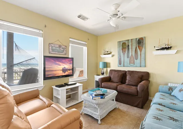 4th image of 115 Southwind Dr, Freeport, TX 77541 | MLS# 91701537