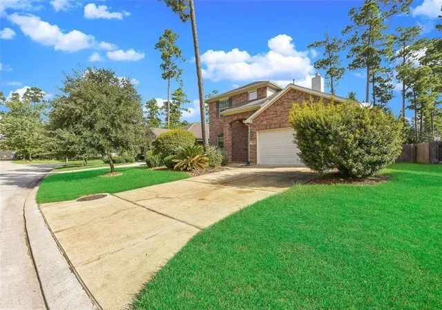 Homes for sale in The Woodlands, TX | 130 S Spinning Wheel Cir, The Woodlands, TX 77382 | MLS# 75065753