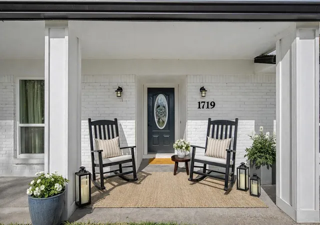 Photo 1 of Single family home for sale at 1719 Eastvale Dr, Spring, TX 77386 | MLS# 30678819 | Listing updated on 2026-09-19