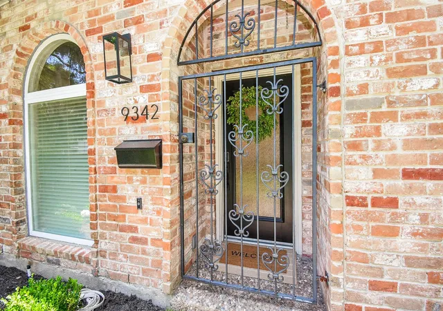 image of 9342 Briar Forest Dr, Houston, TX 77063 | MLS# 59024334