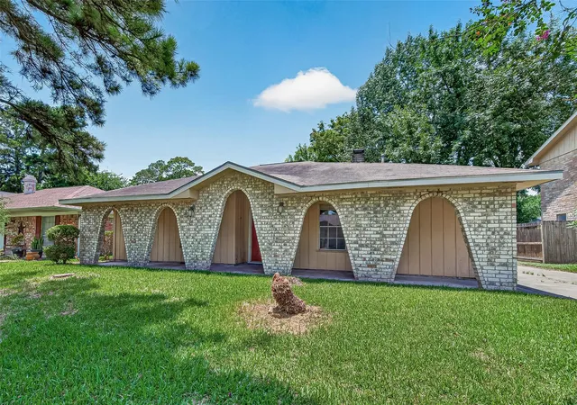 2nd image of 23027 Briarcreek Blvd, Spring, TX 77373 | MLS# 74526372