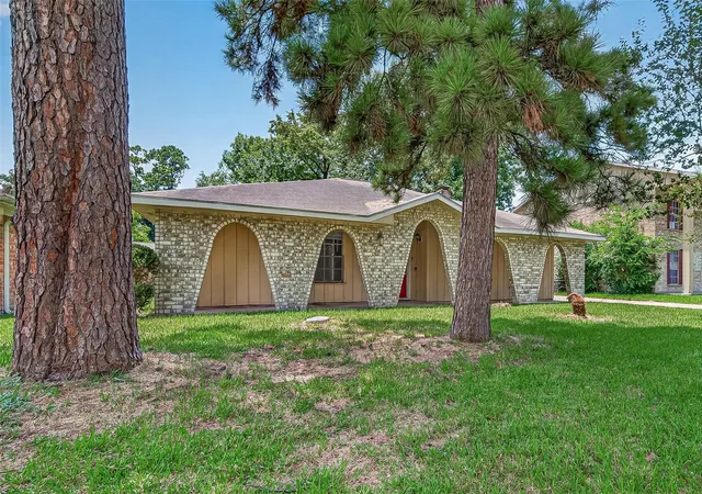 5th image of 23027 Briarcreek Blvd, Spring, TX 77373 | MLS# 74526372
