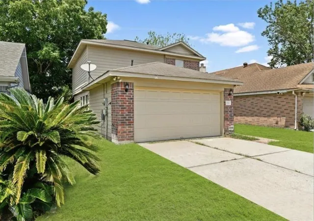 Photo 2 of Single family home for sale at 2106 Tomlinson Trail Dr, Houston, TX 77067 | MLS# 6035669 | Listing updated on 2026-09-19
