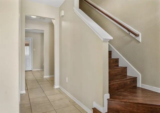 Photo 3 of Single family home for sale at 2106 Tomlinson Trail Dr, Houston, TX 77067 | MLS# 6035669 | Listing updated on 2026-09-19