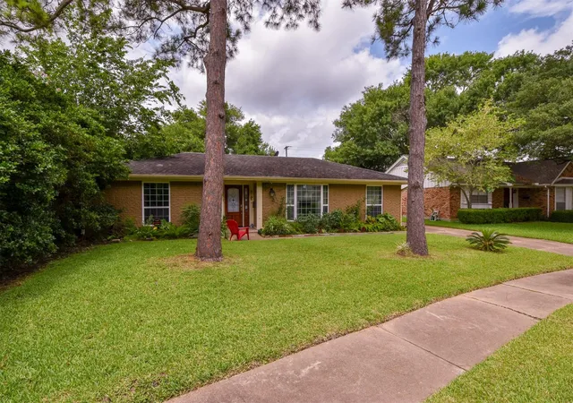 1st image of 9030 Quebec Dr, Houston, TX 77096 | MLS# 79018049