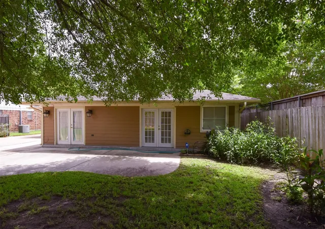 35th image of 9030 Quebec Dr, Houston, TX 77096 | MLS# 79018049