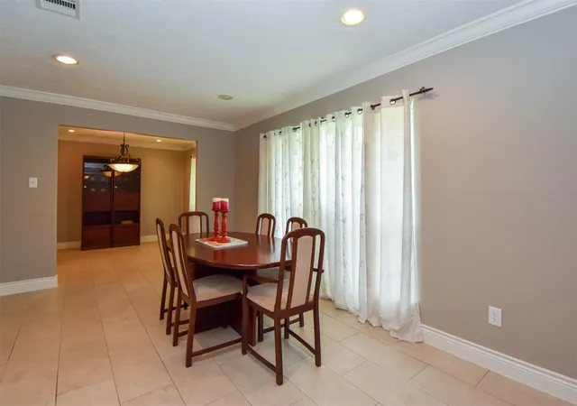 5th image of 9030 Quebec Dr, Houston, TX 77096 | MLS# 79018049