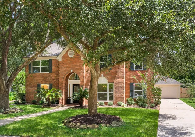 2nd image of 4519 Warwick Dr, Sugar Land, TX 77479 | MLS# 54068655