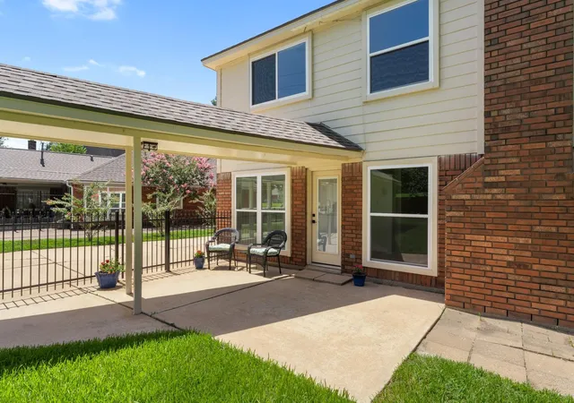 46th image of 4519 Warwick Dr, Sugar Land, TX 77479 | MLS# 54068655