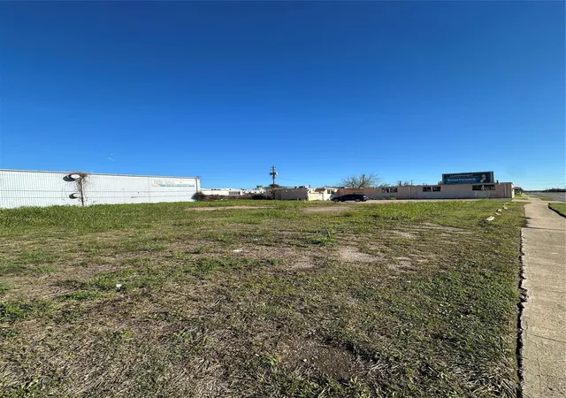 Photo 3 of Land for sale at 8243 Telephone Rd, Houston, TX 77061 | MLS# 95632744 | Listing updated on 2026-08-24