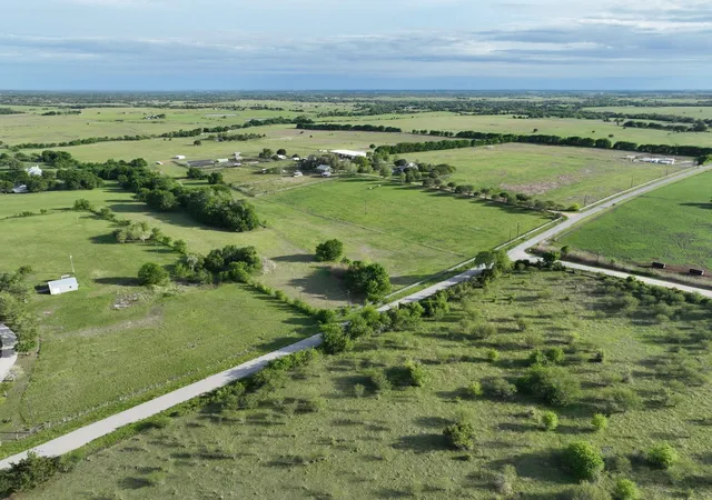 Homes for sale in Burton, TX | 5255 Ganske Rd, Burton, TX 77835 | MLS# 42121977