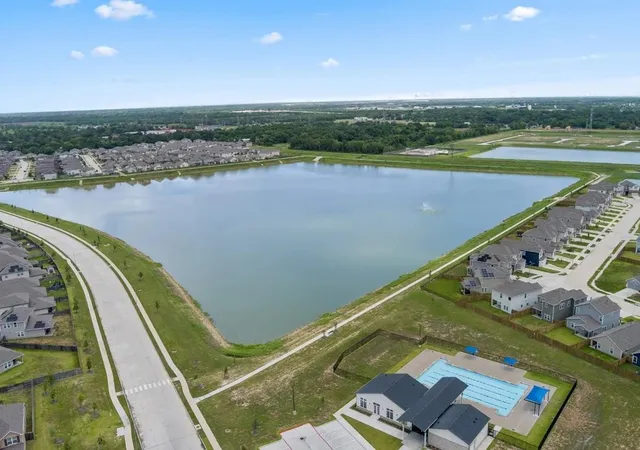 Photo 3 of Single family home for sale at 1526 Valley Creek Dr, Arcola, TX 77583 | MLS# 20787420 | Listing updated on 2026-09-13