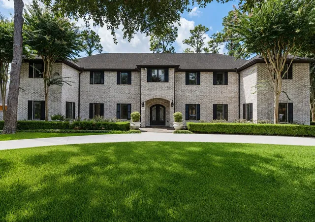 1st image of 11407 Holidan Wy, Houston, TX 77024 | MLS# 32388697