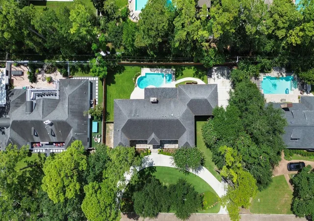 50th image of 11407 Holidan Wy, Houston, TX 77024 | MLS# 32388697