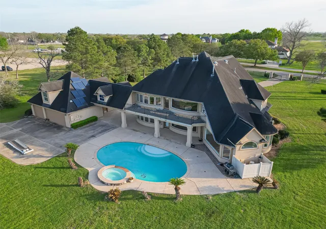 Photo 4 of Single family home for sale at 5003 Shiloh Lake Dr, Richmond, TX 77407 | MLS# 48214878 | Listing updated on 2026-09-22