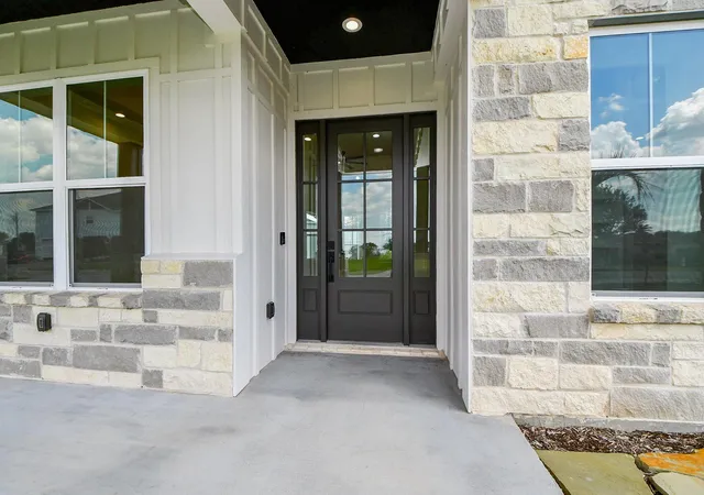 Photo 4 of Single family home for sale at 595 Buckskin Dr, Palacios, TX 77465 | MLS# 91327251 | Listing updated on 2026-08-27