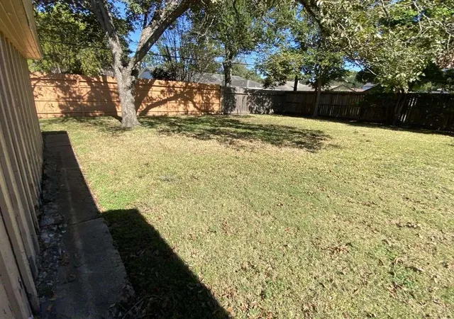 12th image of 5566 Beechnut St, Houston, TX 77096 | MLS# 57438454