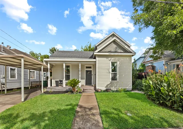 2nd image of 521 N Jenkins St, Houston, TX 77003 | MLS# 33395006