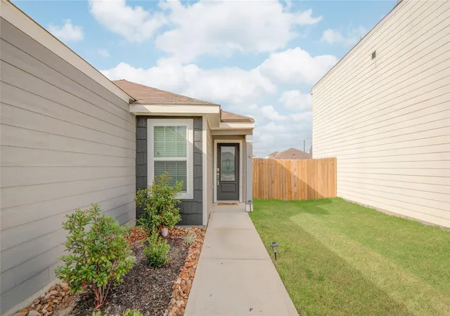Homes for sale in Houston, TX | 8007 Vanilla Orchid Dr, Houston, TX 77016 | MLS# 77831810