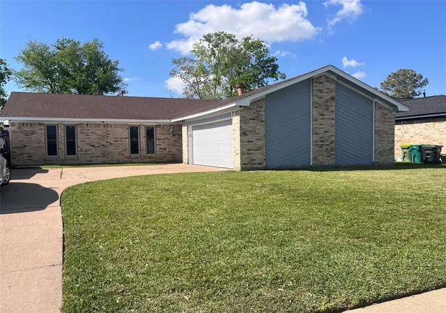 Photo 1 of Single family home for sale at 5919 Ollia Cir, Pasadena, TX 77505 | MLS# 40516837 | Listing updated on 2026-09-07