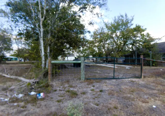 Homes for sale in Weimar, TX | 409 E Post Office St, Weimar, TX 78962 | MLS# 78018448