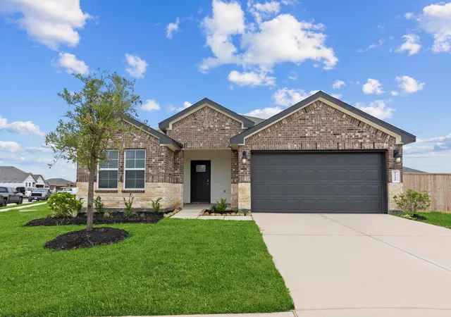 Photo 1 of Single family home for sale at 1010 Paddlefish Ln, Alvin, TX 77511 | MLS# 32075953 | Listing updated on 2026-09-16