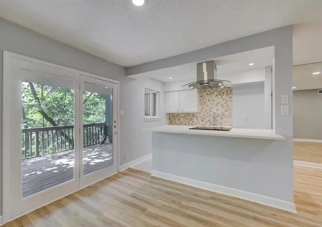 4th image of 8225 Kingsbrook Rd #116, Houston, TX 77024 | MLS# 67954662