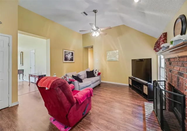 5th image of 2017 Spring Mills Rd, Mesquite, TX 75181 | MLS# 42144803