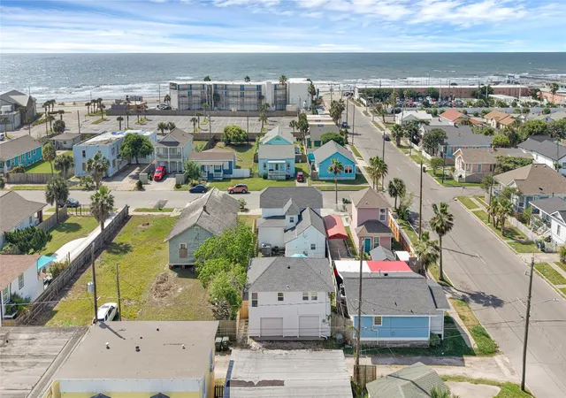 5th image of 3624 Avenue S 1/2, Galveston, TX 77550 | MLS# 45529261