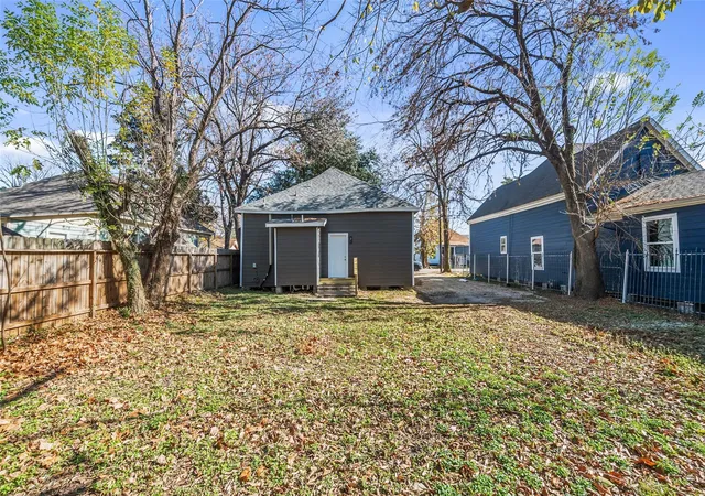 Photo 3 of Single family home for sale at 1609 Chapman St, Houston, TX 77009 | MLS# 21133668 | Listing updated on 2026-07-31