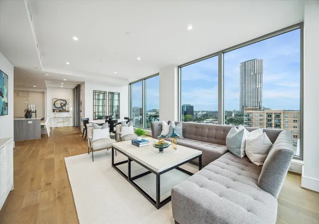 4th image of 5656 San Felipe St #606, Houston, TX 77056 | MLS# 64003906