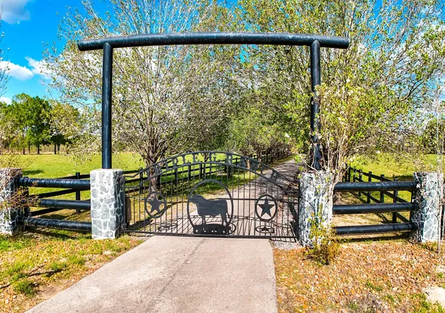 2nd image of 4340 Hwy 1131, Vidor, TX 77662 | MLS# 3134815