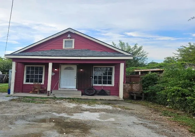 3rd image of 3817 Lila St, Houston, TX 77026 | MLS# 72684483