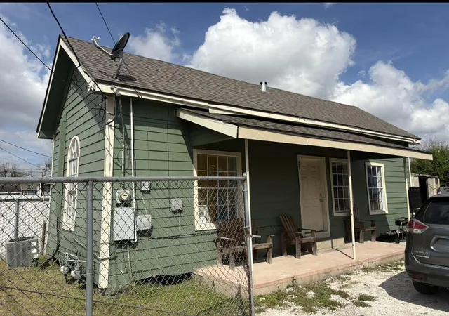 4th image of 3817 Lila St, Houston, TX 77026 | MLS# 72684483