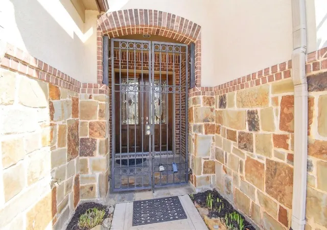 Photo 3 of Single family home for sale at 9515 Spring Rose Dr, Missouri City, TX 77459 | MLS# 11158022 | Listing updated on 2026-09-13