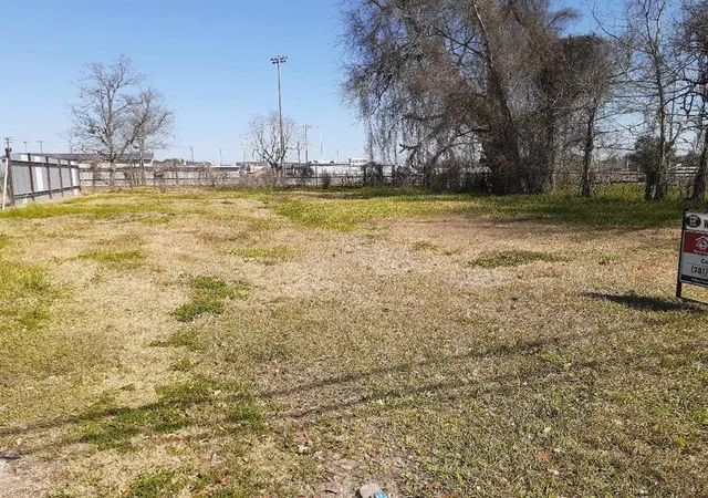 1st image of 1112 Johnson St, Baytown, TX 77520 | MLS# 6128083
