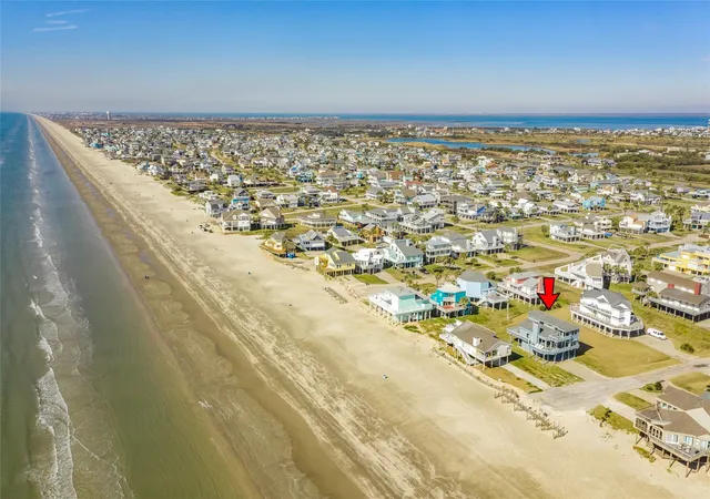 Photo 3 of Single family home for sale at 4223 Ghost Crab Ln, Galveston, TX 77554 | MLS# 66054529 | Listing updated on 2026-03-19