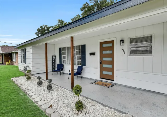 2nd image of 822 Dutch St, Deer Park, TX 77536 | MLS# 61767898