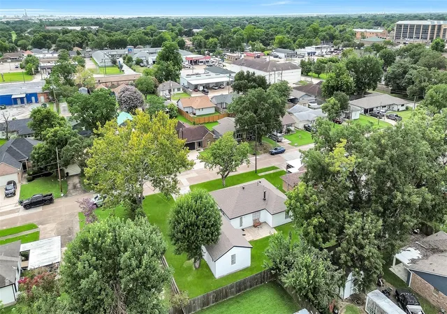 32nd image of 822 Dutch St, Deer Park, TX 77536 | MLS# 61767898