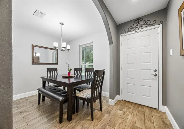 5th image of 2907 Arkansas Ave, Dickinson, TX 77539 | MLS# 54270782
