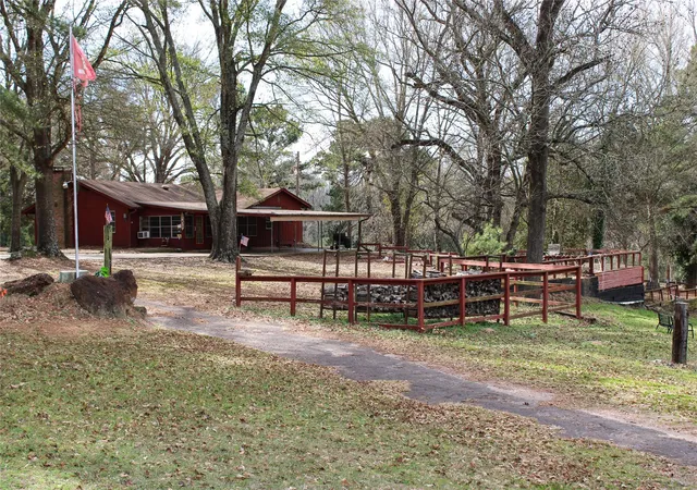 3rd image of 2801 State Hwy 11 W, Pittsburg, TX 75686 | MLS# 84179376