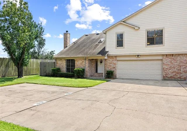 2nd image of 7705 Theissetta Dr, Spring, TX 77379
