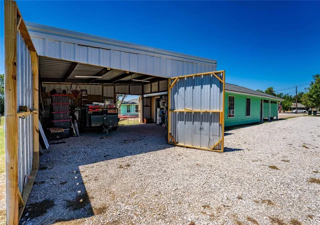 30th image of 778 E Bellville St, Giddings, TX 78942 | MLS# 65070048