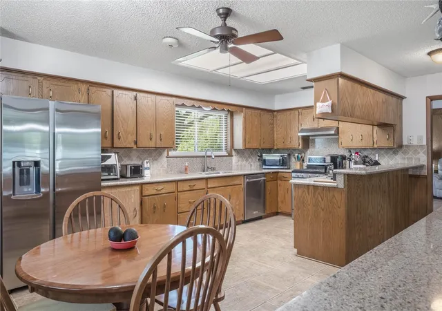 Photo 3 of Single family home for sale at 778 E Bellville St, Giddings, TX 78942 | MLS# 65070048 | Listing updated on 2026-10-02