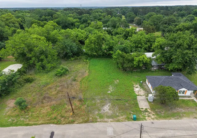 3rd image of 179 Mill St, Willis, TX 77378 | MLS# 32293822