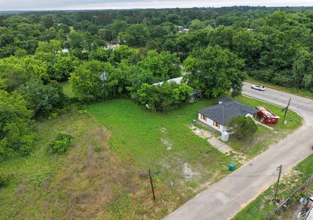 5th image of 179 Mill St, Willis, TX 77378 | MLS# 32293822