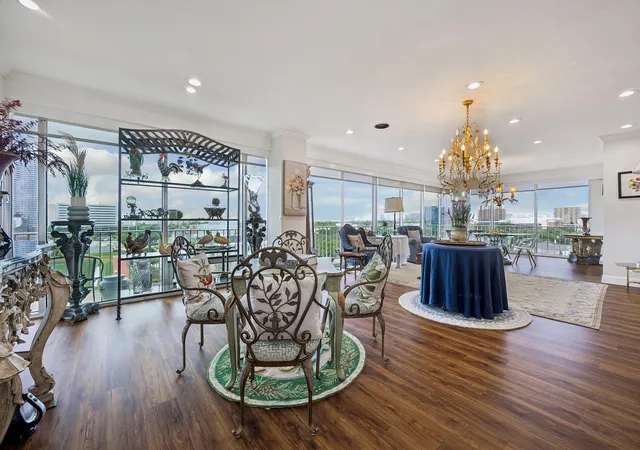 Photo 4 of Condo for sale at 2200 Willowick Rd #8BC, Houston, TX 77027 | MLS# 84463843 | Listing updated on 2026-09-14