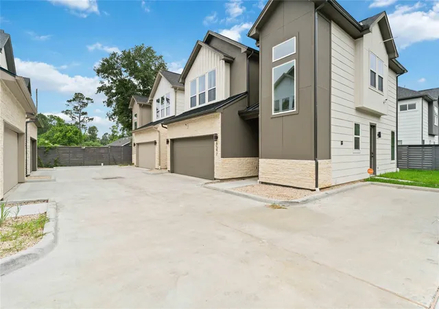 Photo 2 of Single family home for sale at 6539 Sealey St, Houston, TX 77091 | MLS# 97816893 | Listing updated on 2026-09-20