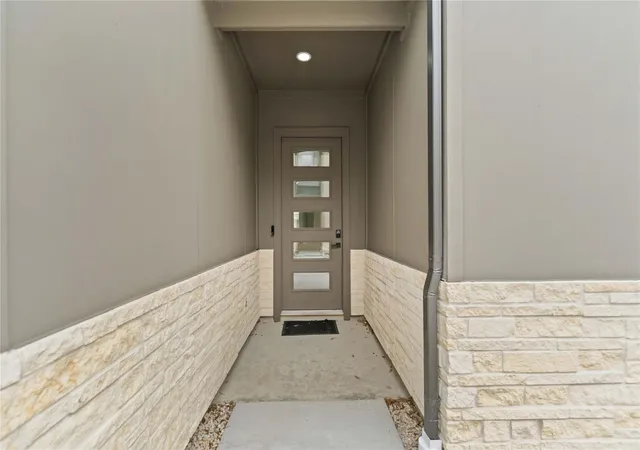 Photo 4 of Single family home for sale at 6539 Sealey St, Houston, TX 77091 | MLS# 97816893 | Listing updated on 2026-09-20